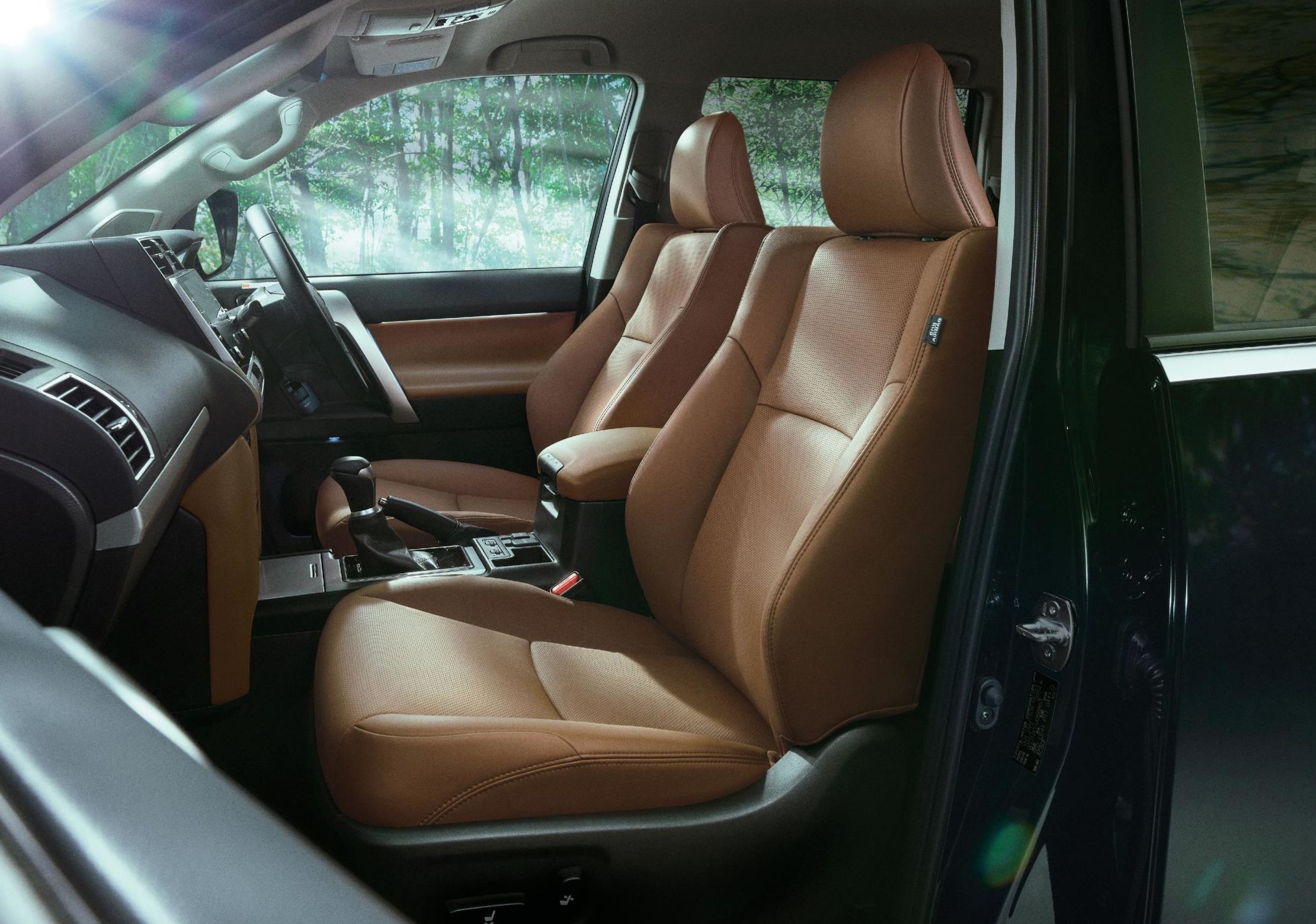 ランドクルーザー プラド 福島県で新車 中古車 点検 修理など自動車のことはネッツトヨタ 郡山にお任せください ネッツトヨタ郡山